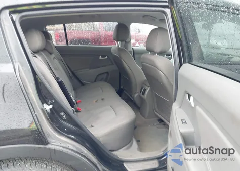 2015 Kia Sportage Lx z USA, uszkodzony, nr VIN KNDPB3AC9F7772211